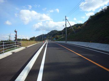 豊島大橋への取り付け道