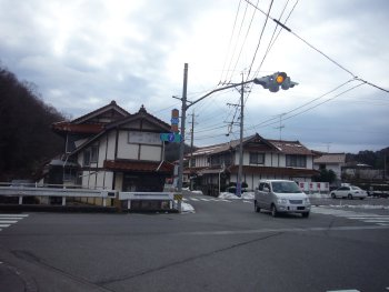 島根県邑智郡邑南町高見馬場の交差点