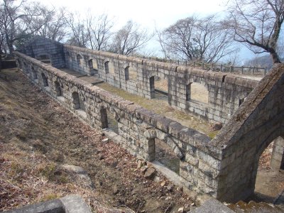 呉ヘリテージ、高烏　兵舎跡