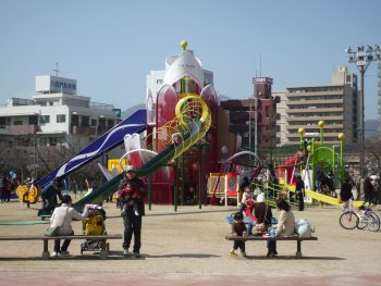 広公園の遊具