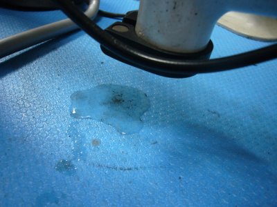 フレーム内部の水抜き フレーム内部の水抜き