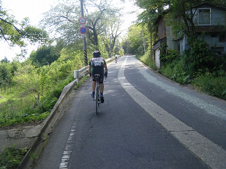三瓶温泉街に向かう急な坂道 三瓶温泉街に向かう急な坂道