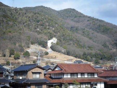 エゲツナイ坂道が見える