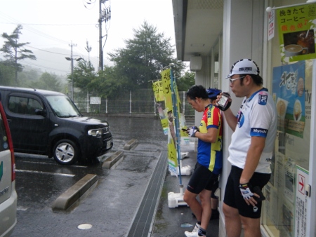 雨宿りなぅ
