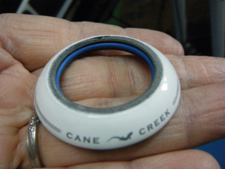 CANE CREEK製の蓋