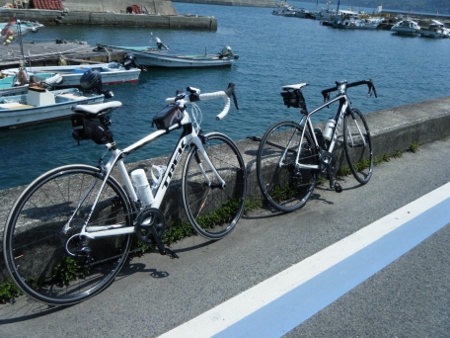 豊島のヤマザキで休憩