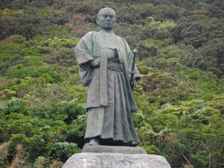 中岡慎太郎像
