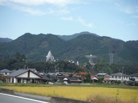 パラボラ基地