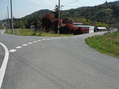 右方向へ