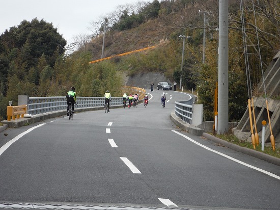 登り継続中