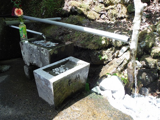 福地蔵の湧水