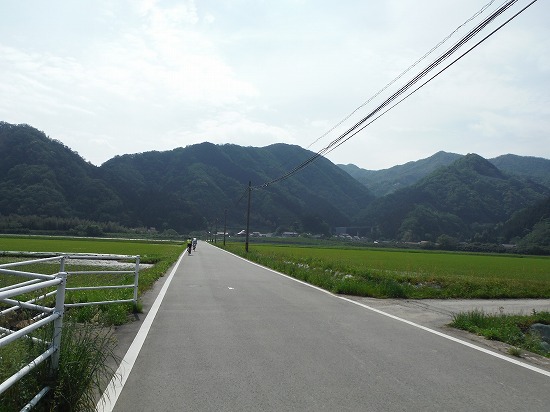 桜江の峠へと…