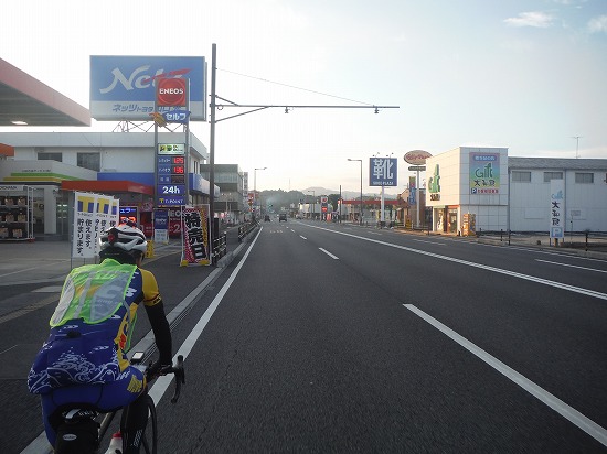 早朝の市街地走行