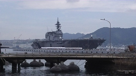 護衛艦いずも